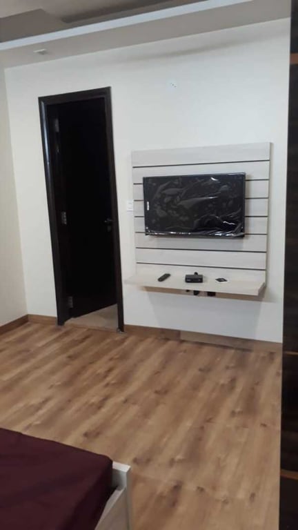 Plot for rent in sec 92 Gurgaon thumbnail 3