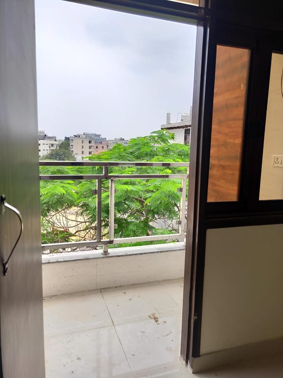 2 BHK First floor Dwarka Mor thumbnail 12