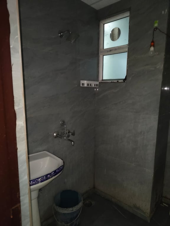 1bhk apartment sec 1 Greater Noida thumbnail 10