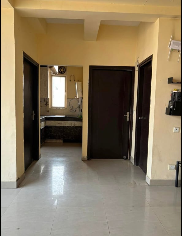 2BHK in Greater Noida thumbnail 3