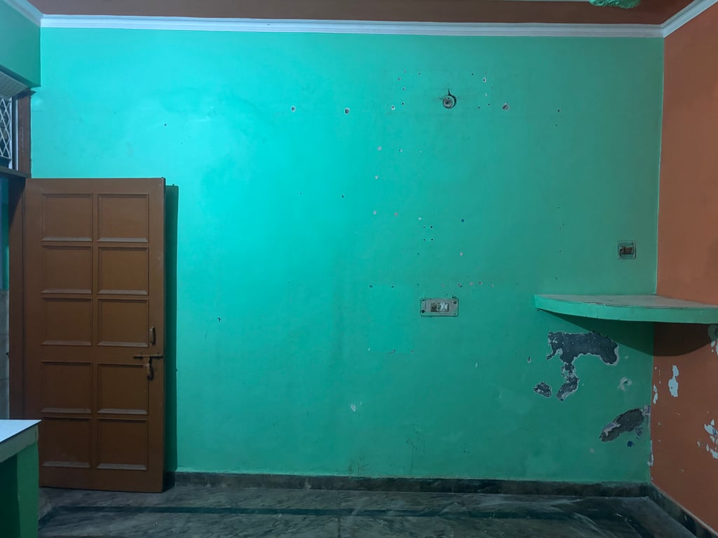 1RK room thumbnail 2