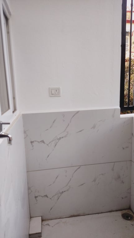 Spacious 3 BHK flat semi furnished near William pu college Bhuvaneshwari Nagar RT Nagar thumbnail 4