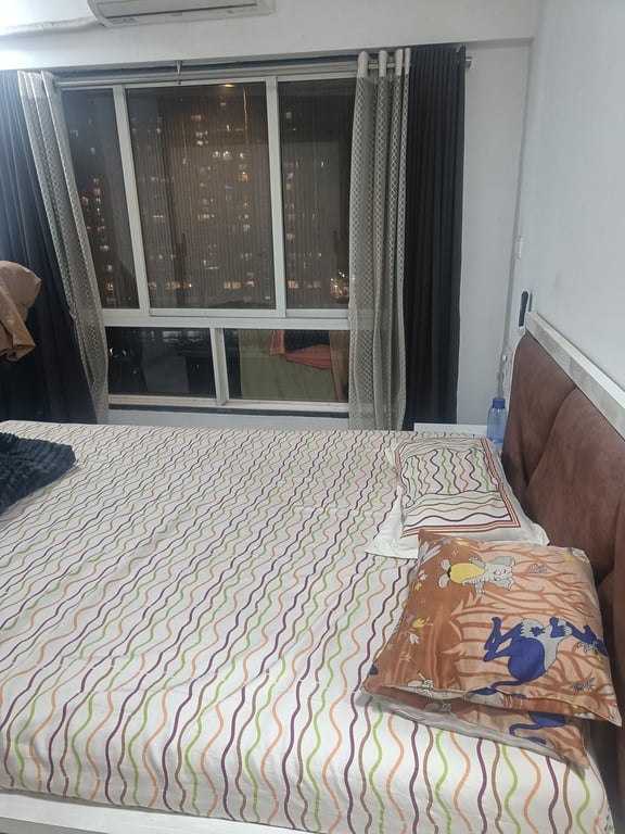 Spacious 2 bhk nr ram mandir Station goregaon - 1