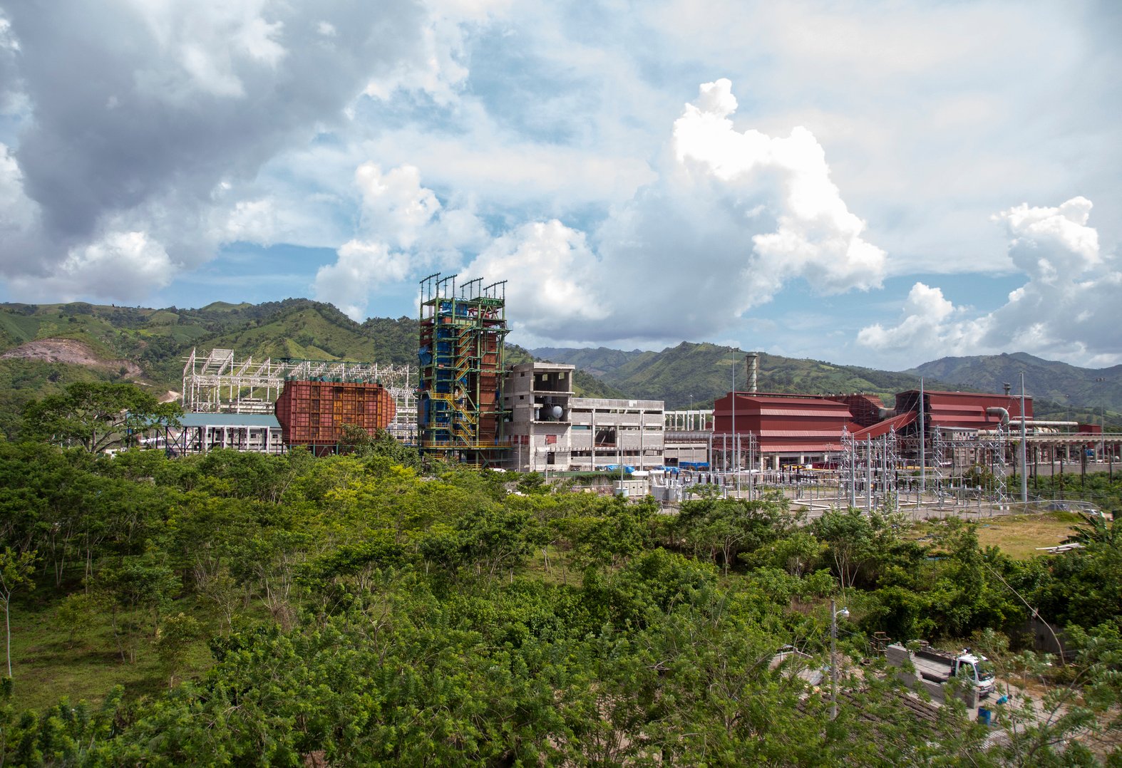 The pelletizing plant associated with the Los Pinares mine. Foto CC/Fernando Destephen.