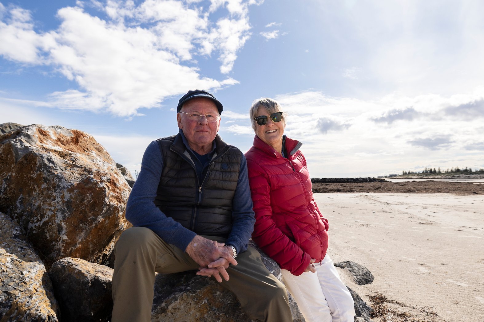 Mike Bossley (right) and Pam Bennett (left). Photo: Sia Duff