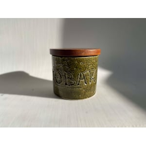 HOGNAS, Svensk keramik Tobakskrukke med teak låg fra 1960'erne - nr. 725750