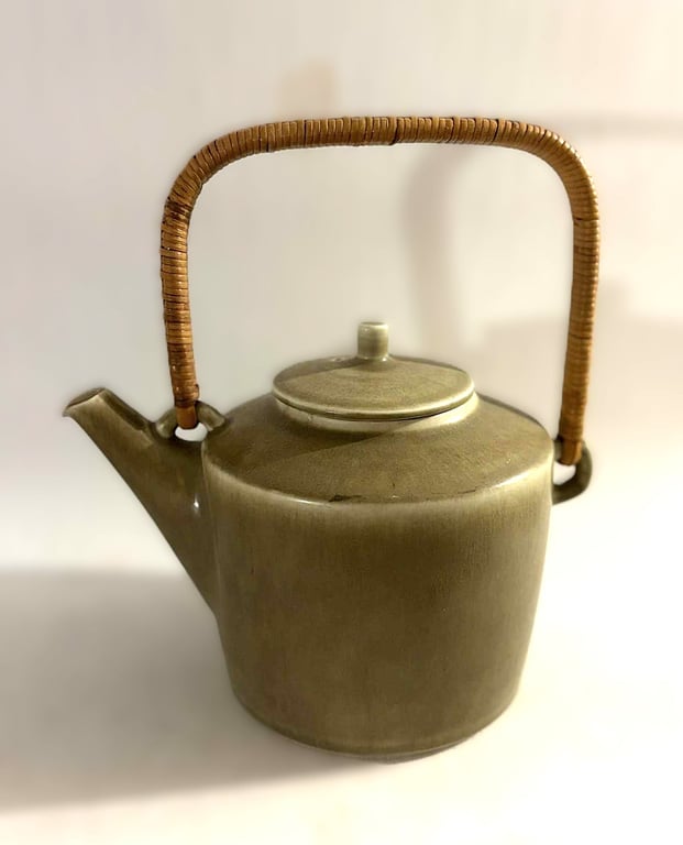 Beautiful large size teapot from the Danish Palshus, Denmark 1960s