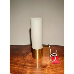Jørgen Bo design - Væglampe af messing og opaline glas fra Fog &amp; Mørup 1968 - nr. 009764