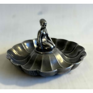 Sjælden Just Andersen Art deco fad med kvindefigur, udført i diskometal - nr. 788501254