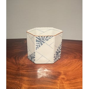 Smuk porcelæn vase fra Royal Copenhagen, design af Anne Marie Trolle, 1970erne - nr. 080010