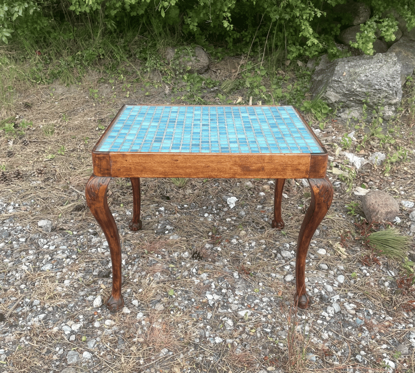 Antik bord i Chippendale stil med mosaik flise - nr. 753951
