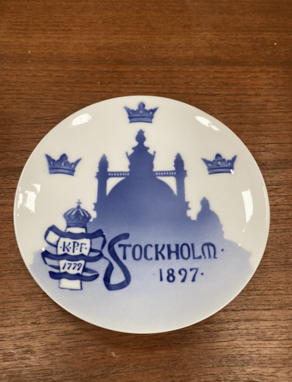 Sjælden antik platte fra Royal Copenhagen – design af Arnold Krog - nr. 0513