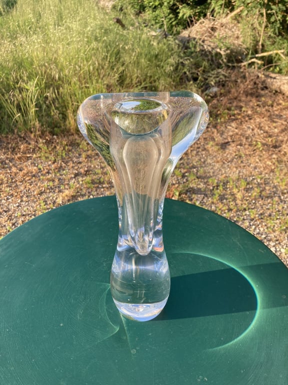 Flot glasvase med en højde på 33 cm. - nr. 0188