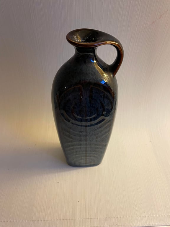 Smuk og enkel Rørstrand keramikvase med hank - nr. 0987