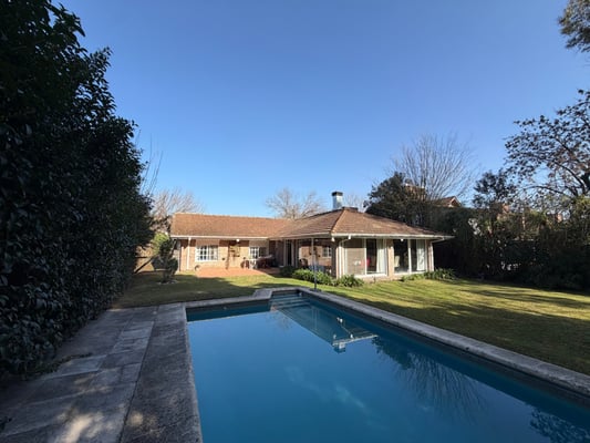 VENTA CASA 4 AMBIENTES CON PILETA - CLUB DE CAMPO PUEYRREDÓN — foto 2