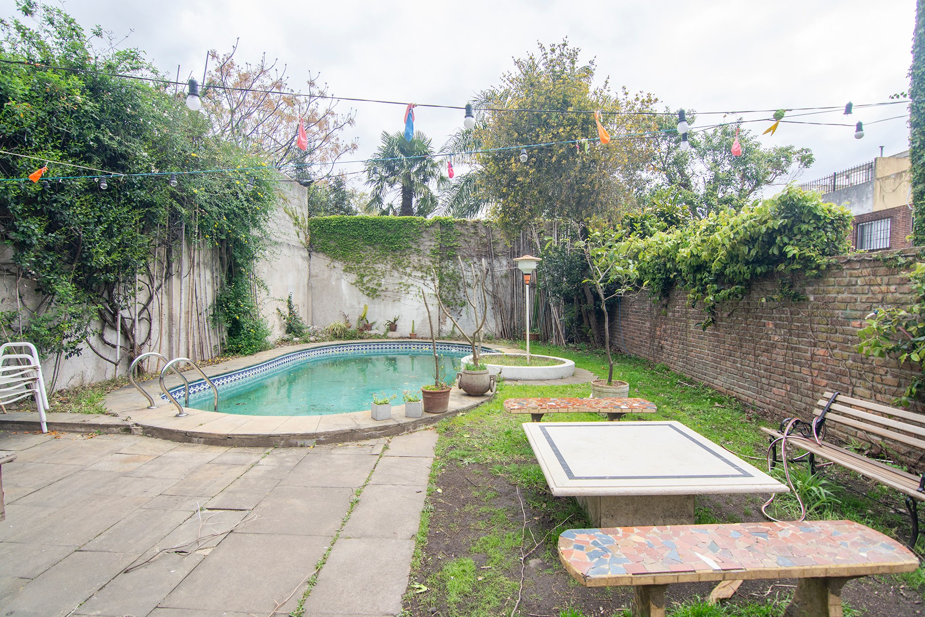 VENTA CASA CON PILETA Y COCHERA EN OLIVOS — foto 1