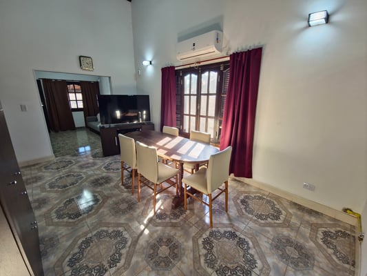 VENTA Casa Multifamiliar  6 ambientes en  Zárate — foto 2