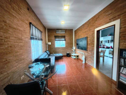 VENTA CASA 6 AMBIENTES PTE DERQUI CON PILETA — foto 4