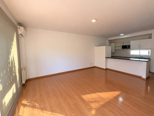VENTA DEPARTAMENTO 3 AMBIENTES  AL FRENTE  BALCON Y COCHERA EN EL BAJO DE OLIVOS — foto 5