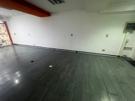 VENTA LOCAL COMERCIAL EN BALVANERA — foto 4
