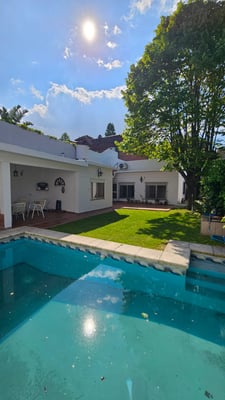 ALQUILER CASA 4 AMBIENTES CON JARDÍN Y PILETA EN SAN ISIDRO — foto 2