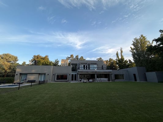 VENTA CASA 10 AMBIENTES ALTOS DEL PILAR — foto 2
