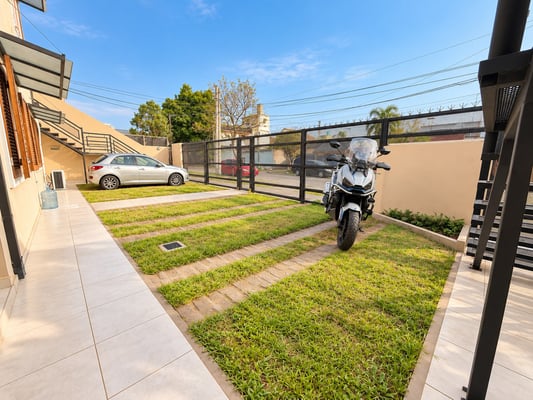 ALQUILER | 2 AMBIENTES PB CON JARDÍN + GARAGE |  MARTIN CORONADO — foto 2