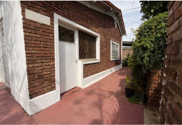 VENTA CASA 5 AMBIENTES ADOLFO SOURDEAUX — foto 3