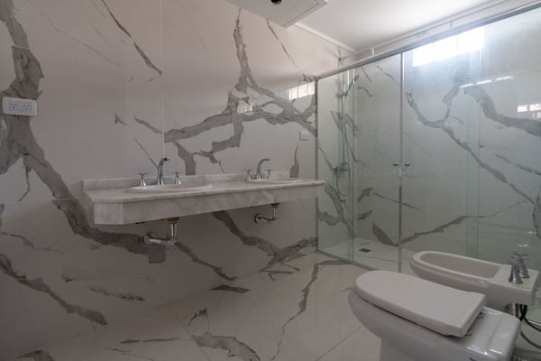 VENTA SEMIPISO 4 AMB BALCON 2 COCHERAS MATADEROS — foto 5