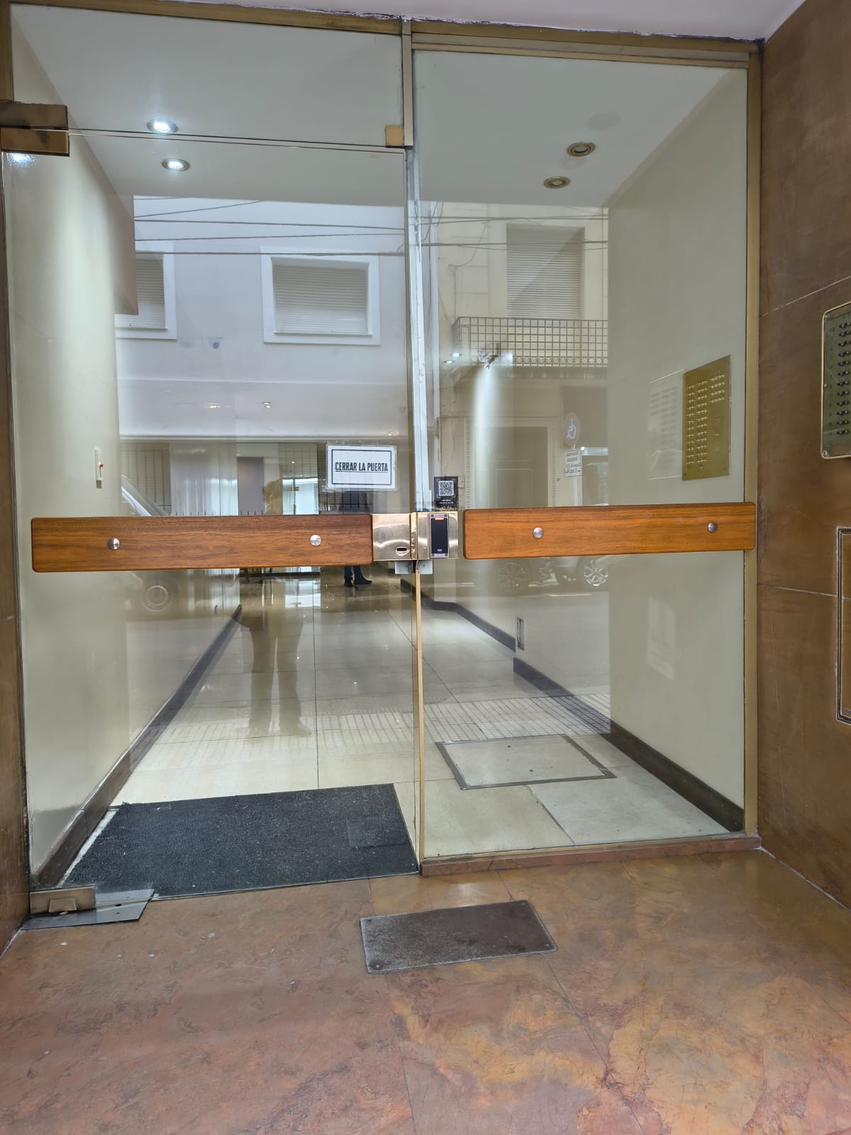 VENTA DPTO EN TUCUMAN 1630 PISO 9 — foto 1
