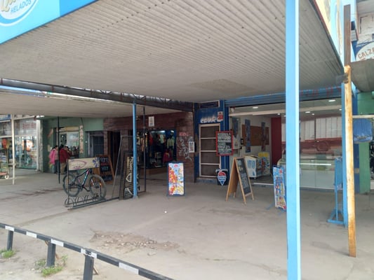 Venta Local Depósito Oficina  Maquinista Savio — foto 2