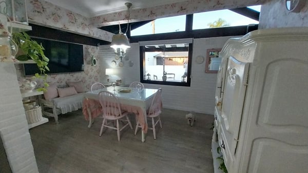 VENTA DE CASA EN LUIS GUILLON CON PARQUE PILETA — foto 5