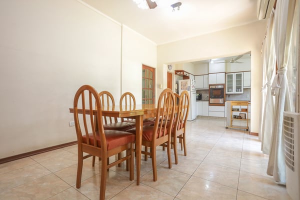 RAMOS MEJIA, CASA EN VENTA 6 AMB PARQUE PLAYROOM — foto 5