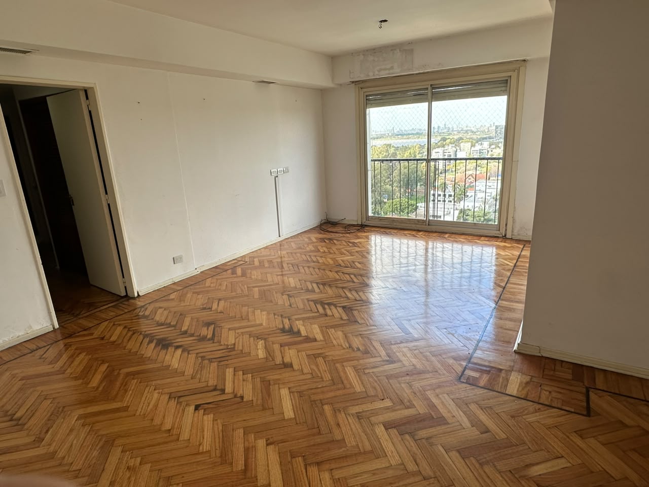 VENTA DEPARTAMENTO 4 AMBIENTES CON COCHERA EN OLIVOS — foto 1