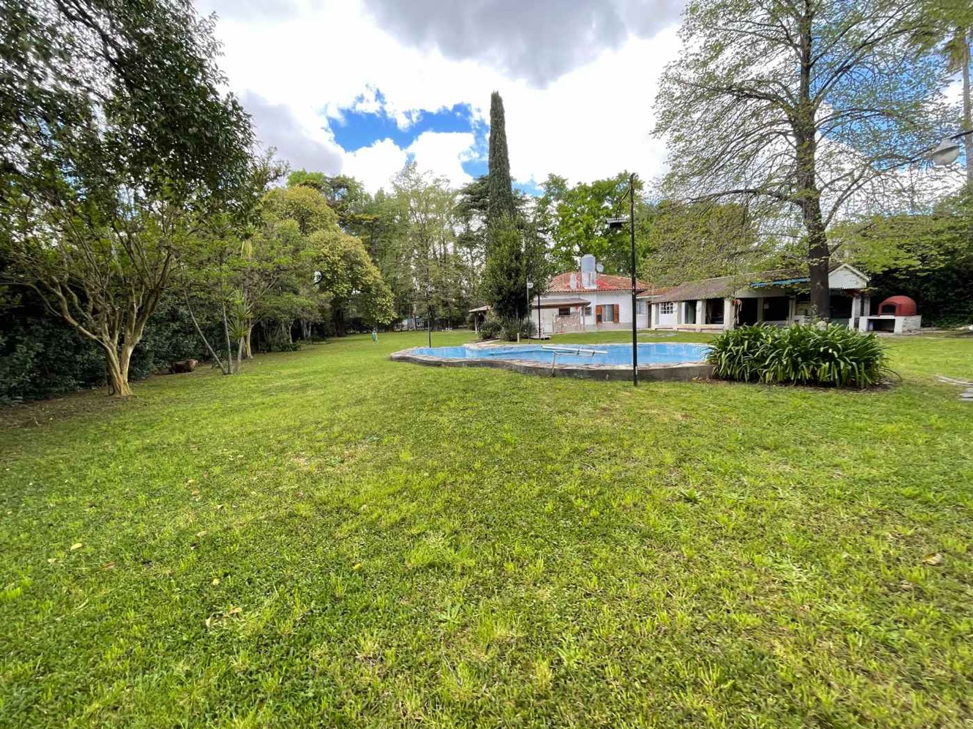 VENTA DOS CASAS EN DEL VISO EN LOTE DE 2244m2 — foto 1