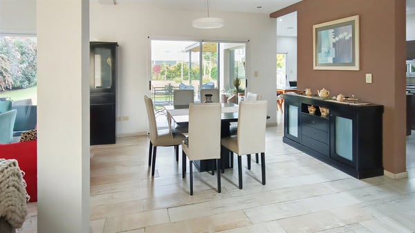 Casa 5 amb + Dependencia en Barrio Los Robles, Haras Santa María (Escobar) — foto 4