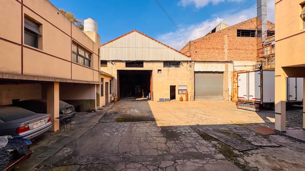VENTA GALPONES INDUSTRIALES LANUS ZONA SUR 3000 M2 (ex FABRICA METALURGICA) — foto 4
