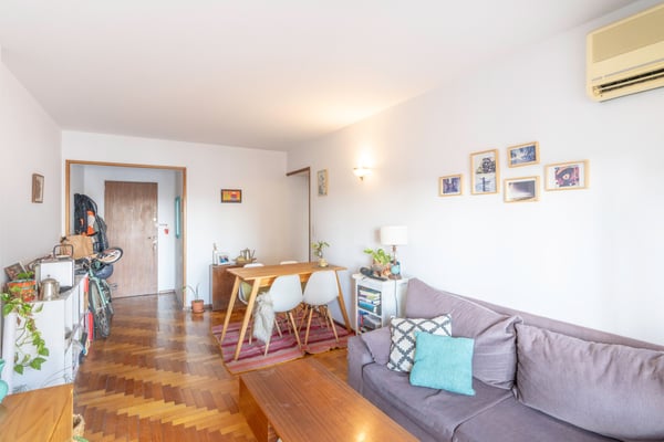 Venta 2 ambientes con balcón y baulera en la mejor zona — foto 3