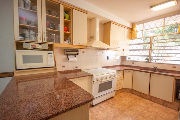 Casa en venta en Olivos Golf con jardín, galería, quincho y cochera — foto 5