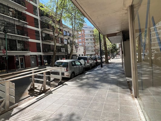 ALQUILER LOCAL COMERCIAL EN EDIF. A ESTRENAR I ALMAGRO — foto 5