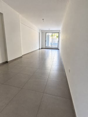 Venta Monoambiente Amplio con  balcón terraza. Torre Deco Armani . Recoleta — foto 3