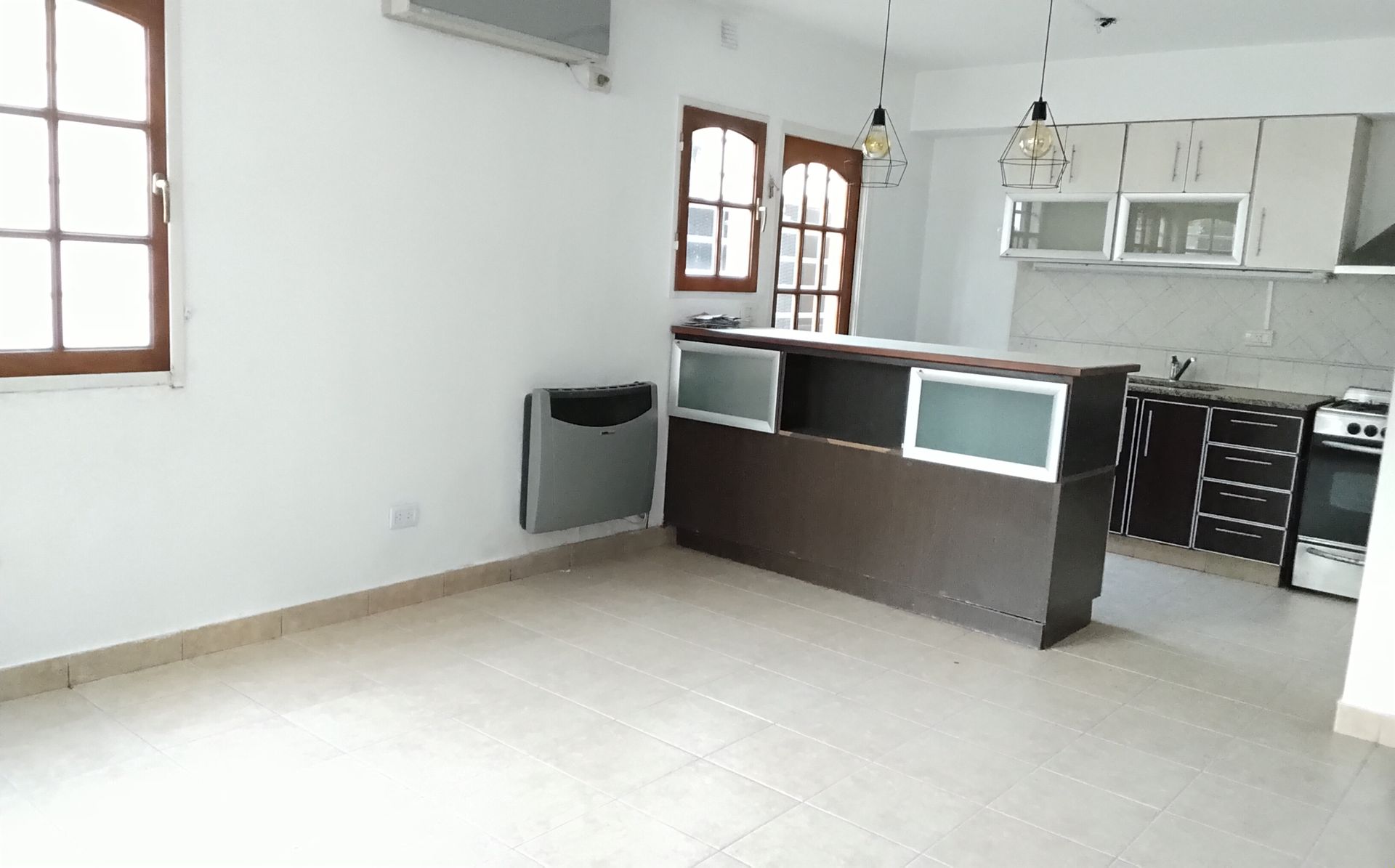 VENTA V.SARMIENTO DUPLEX 3 AMB COCHERA APTO CRED — foto 1