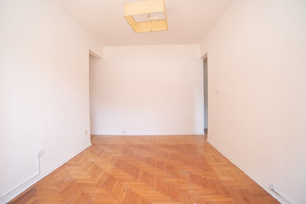 Venta de departamento de 3 ambientes con balcón y mucha luz en Cañitas — foto 3