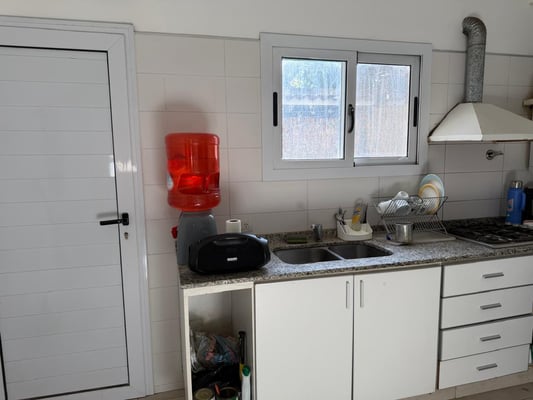 ALQUILER DEPARTAMENTO DOS AMBIENTES PILAR CON COCHERA AMUEBLADO — foto 4