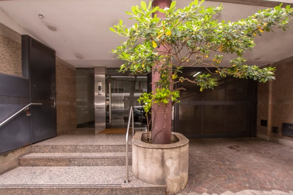 VENTA PISO EN LO MEJOR DE BELGRANO | 3 DORM + 3 BAÑOS + ESPACIO GUARDACOCHES FIJO  + BALCÓN TERRAZA — foto 2