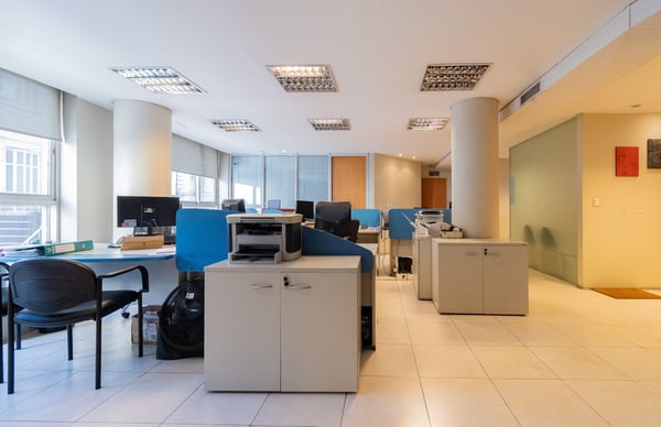 OFICINA VENTA EN TRIBUNALES-UBICACIÓN ESTRATÉGICA — foto 3