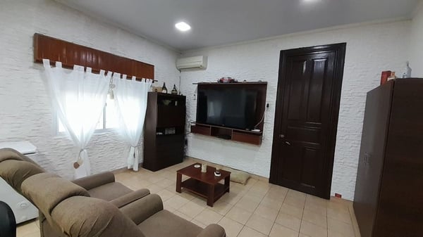 Chacra 12 ha Mercedes 2 viviendas, pileta y galpón — foto 5