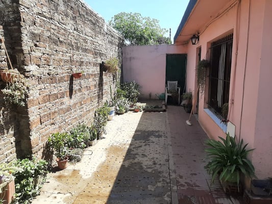 CASA 3 AMB DERQUI PATIO COCHERA — foto 3