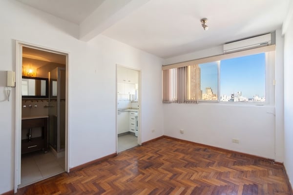 VENTA - 2 AMB CON BALCÓN - MUCHA LUZ - ALTO PALERMO — foto 2