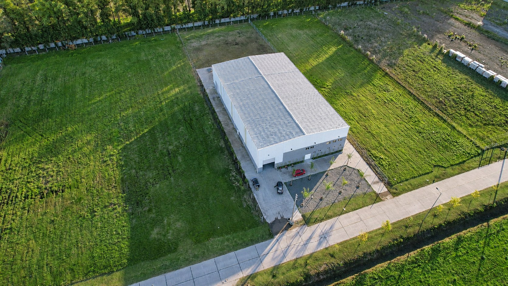 ALQUILER Nave industrial de 1.600 m² sobre terreno de 4.900 m² – Polo Industrial Ezeiza A ESTRENAR — foto 1